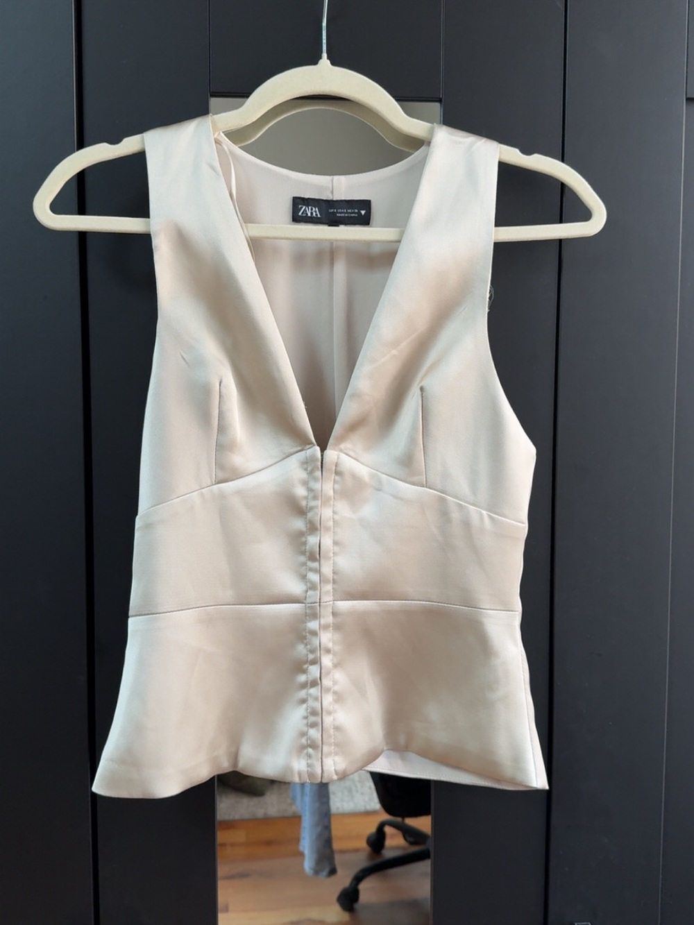 Zara Satin V-Neck Peplum Top in Cream